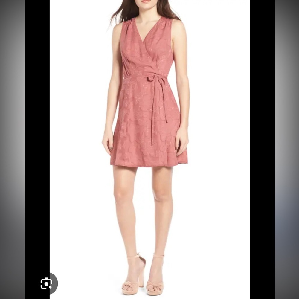 Revolve WAYF Flocked Wrap Dress In Deco Rose Embroidered Size‎ XS